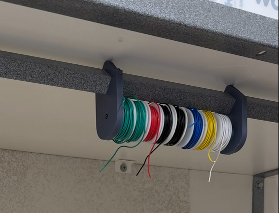 Final wire holder with all spools loaded